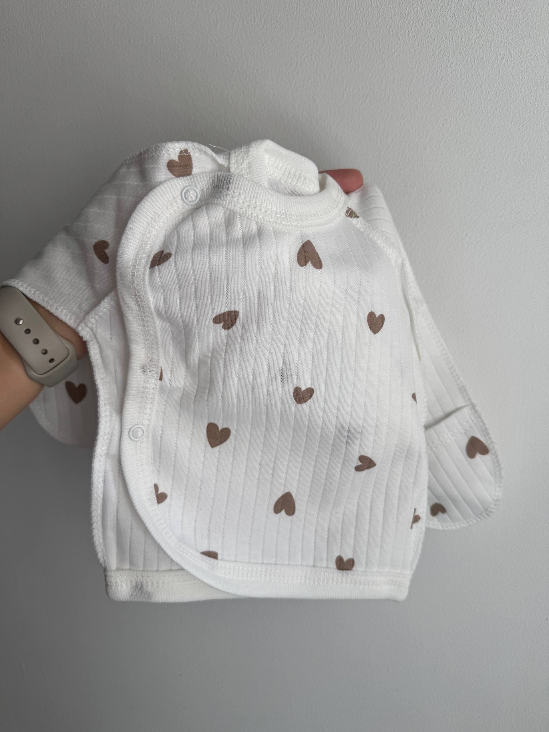 Комплект для новонароджених інтерлок 56-62 сорочка, повзунята та шапочка - Фото 5 | Дитячий одяг Store Olivka