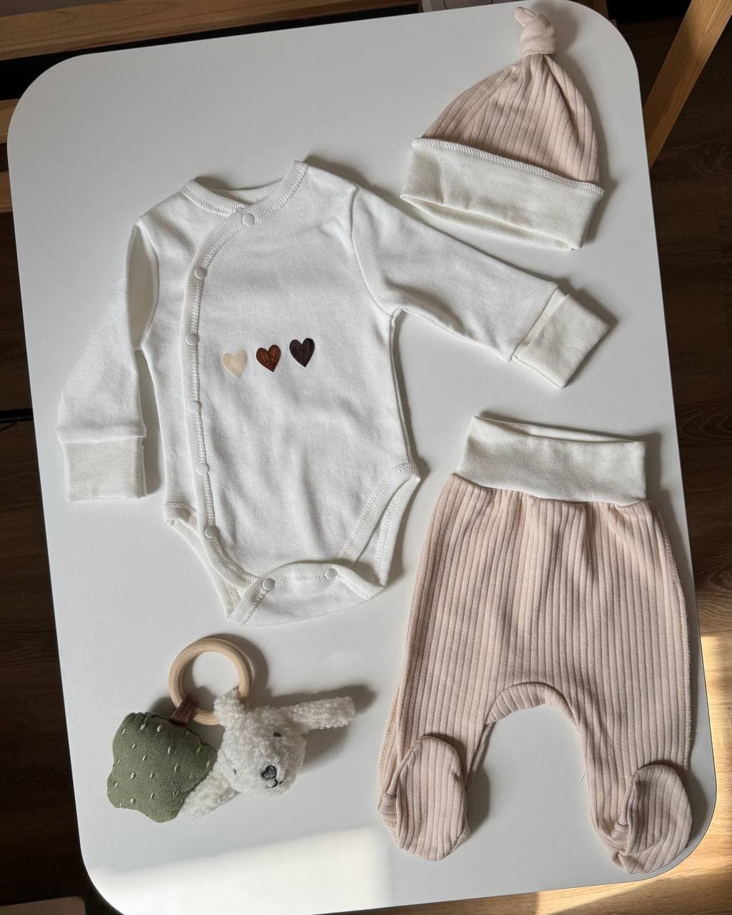 Комплект для новонароджених інтерлок 56 боді, повзунята та шапочка