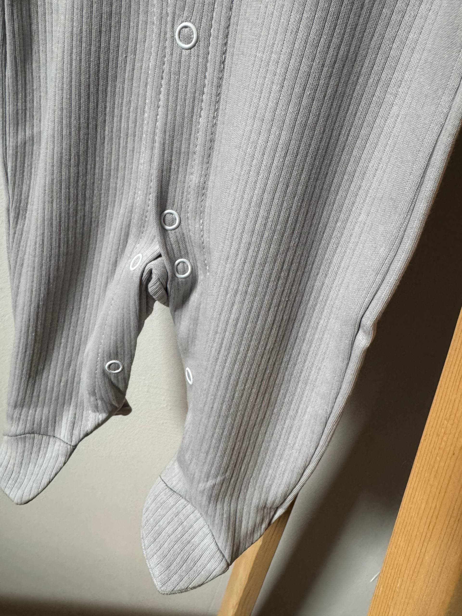 Чоловічок для новонароджених інтерлок 56 - Фото 4 | Дитячий одяг Store Olivka