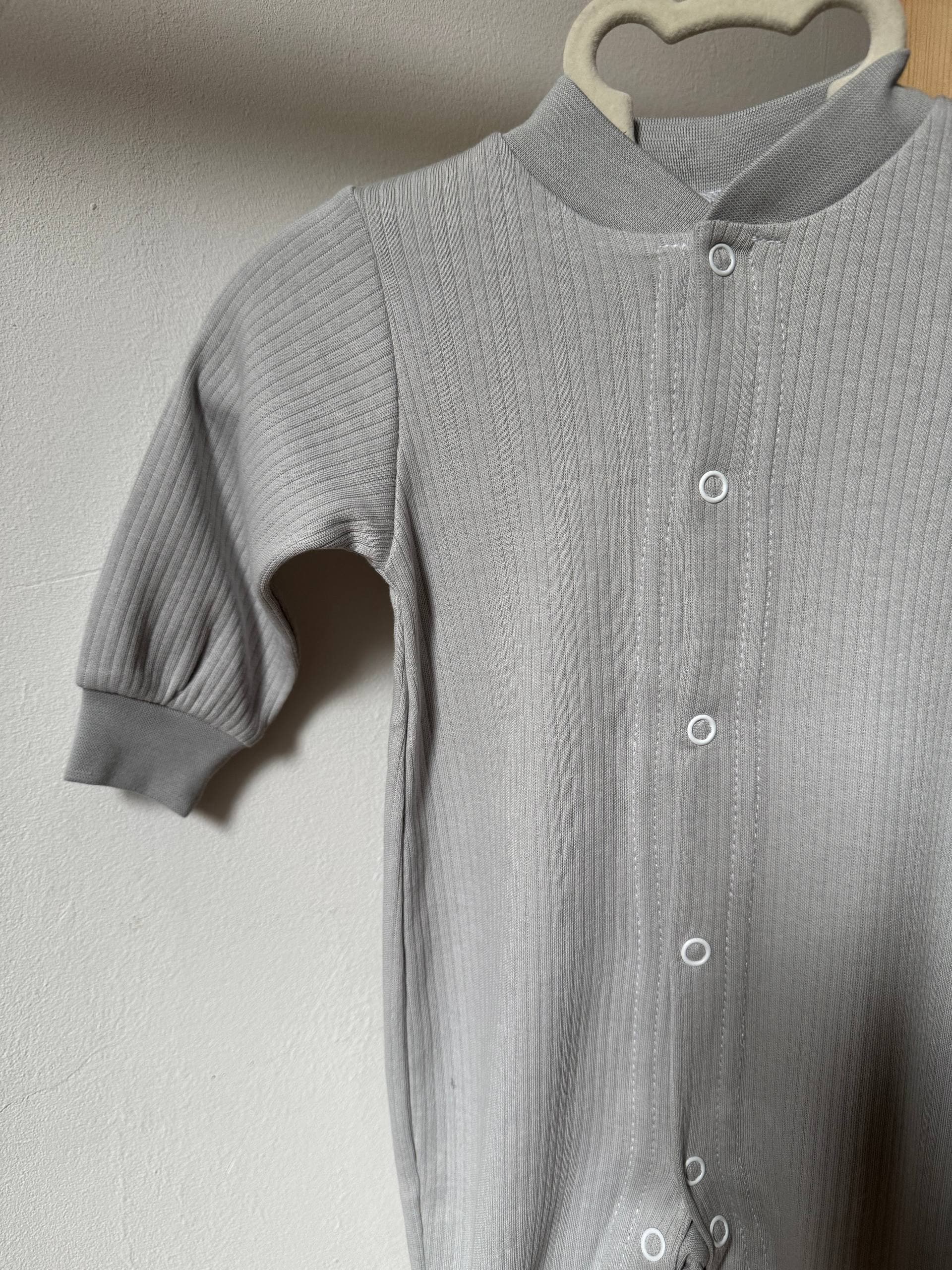 Чоловічок для новонароджених інтерлок 56 - Фото 2 | Дитячий одяг Store Olivka