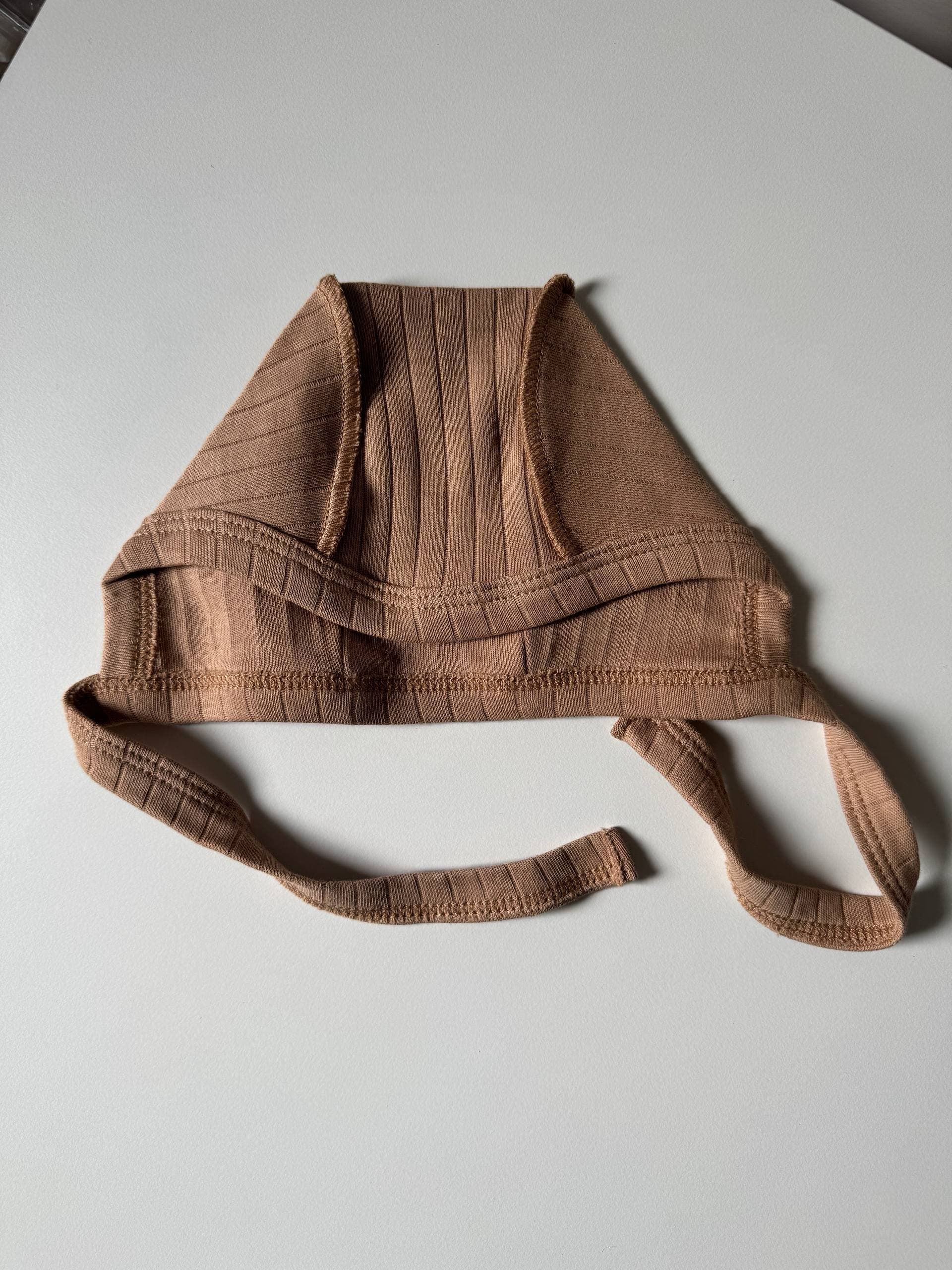 Чепчик для новонароджених інтерлок - Головне фото | Дитячий одяг Store Olivka