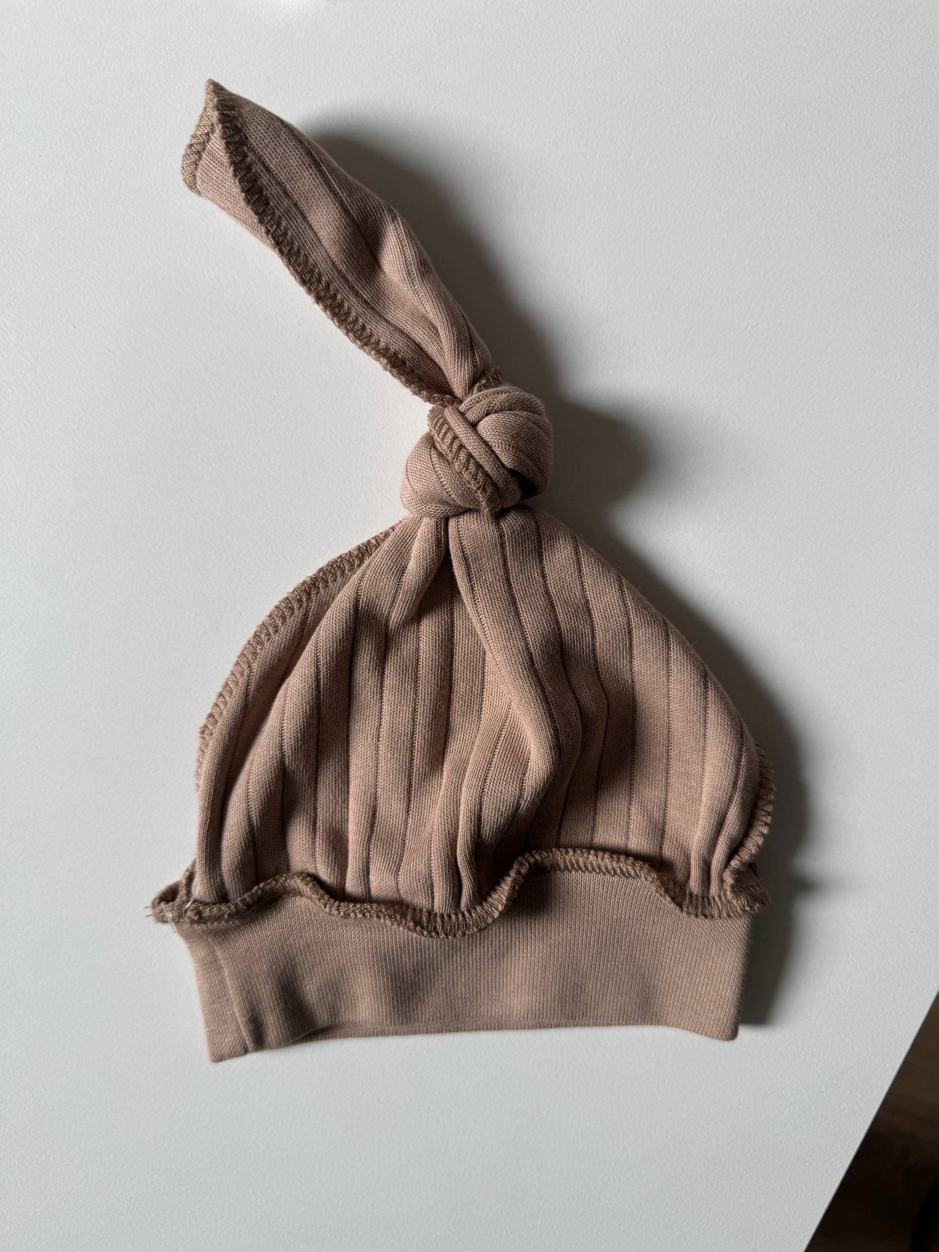 Шапочка для новонароджених інтерлок - Головне фото | Дитячий одяг Store Olivka