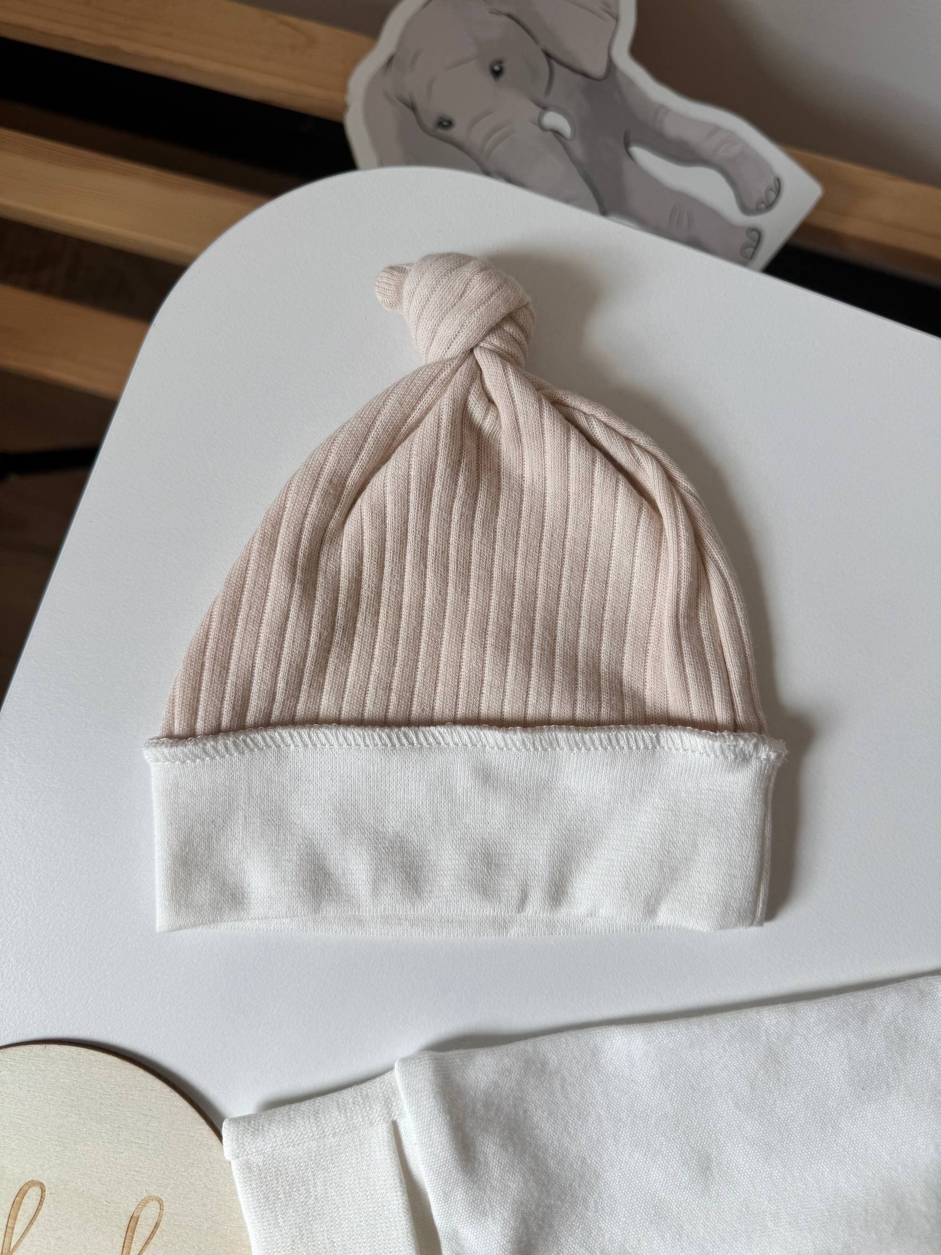 Комплект для новонароджених інтерлок 56 боді, повзунята та шапочка - Фото 3 | Дитячий одяг Store Olivka